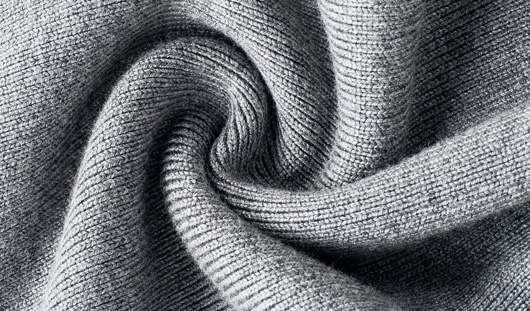 绍兴粗针棉线面料生产厂家讲述 针织物折皱变形的机理和原因